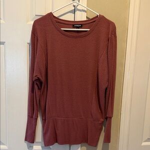 Express Ribbed Pullover in Dark Mauve
